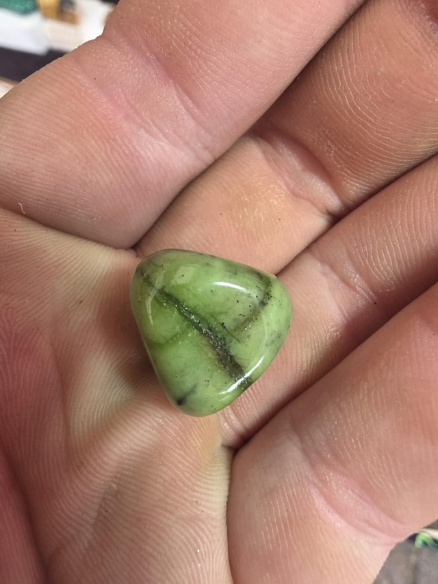 Nephrite jade tumblestone 