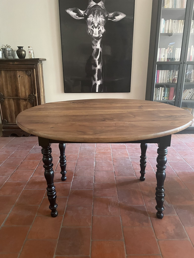 Table ronde en chêne