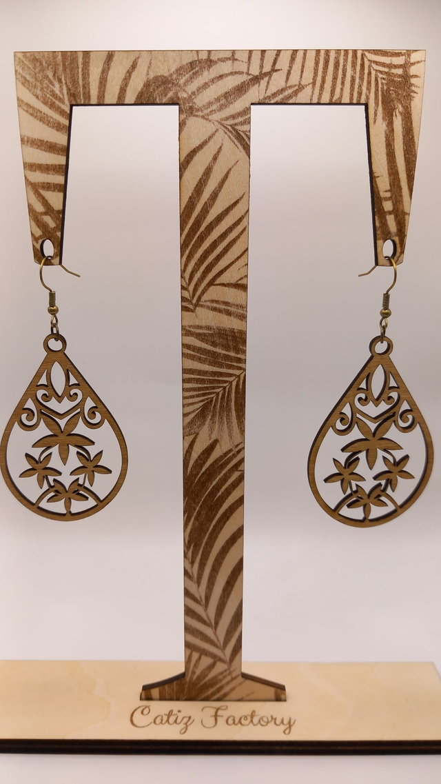 boucles d&#039;oreilles en bois