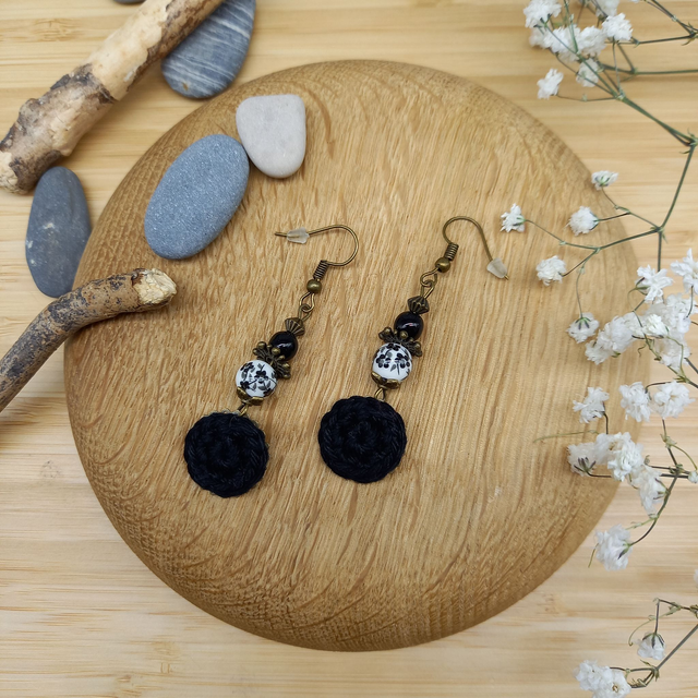 Parure noire et bronze - Boucles d&#039;oreille noires pendantes