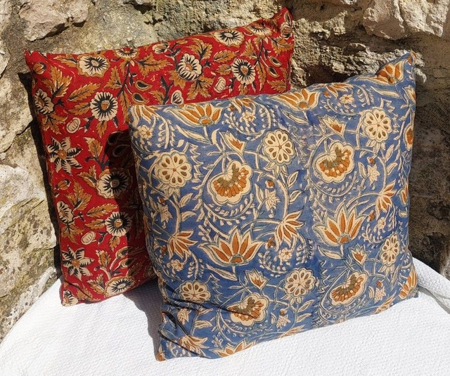 Housses de coussin en coton  – Motifs floraux block print imprimé à la main en Inde (40x40cm)