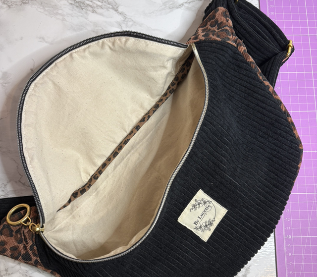 Sac banane en velours léopard et noir XL