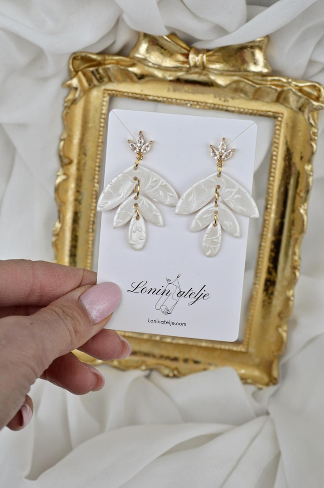 Poročna kolekcija 2026 - Veliki viseči listi 