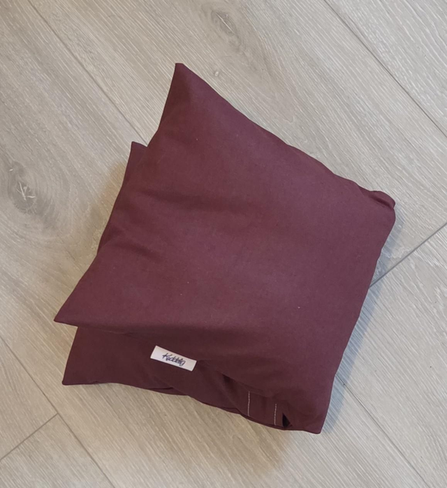 Wohlfühlkissen klein 25x50cm " bordeaux "