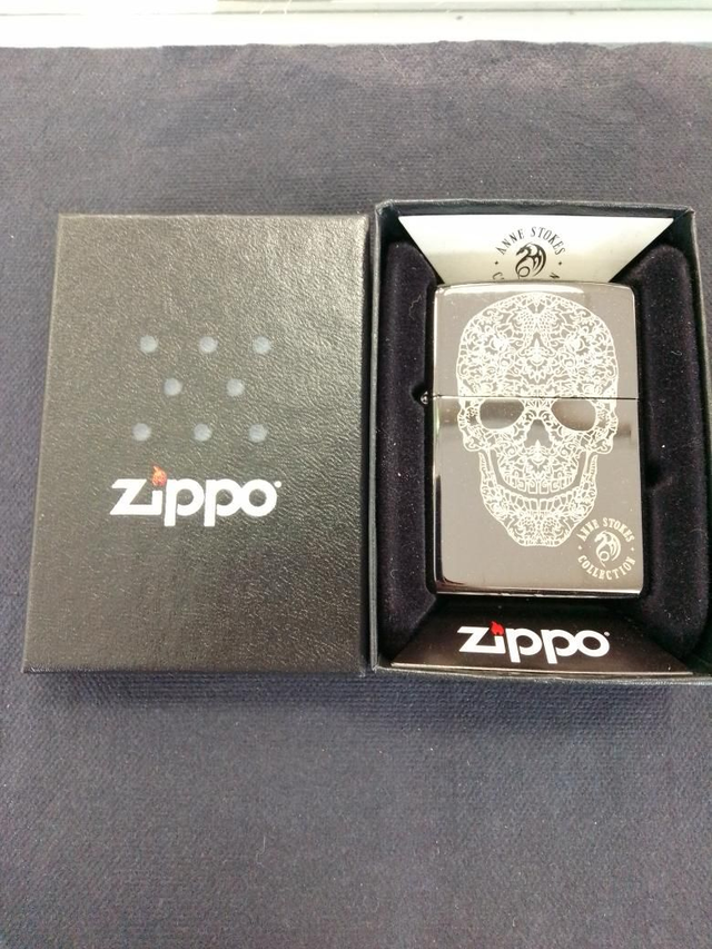 Skull Design Genuine Zippo Lighter 