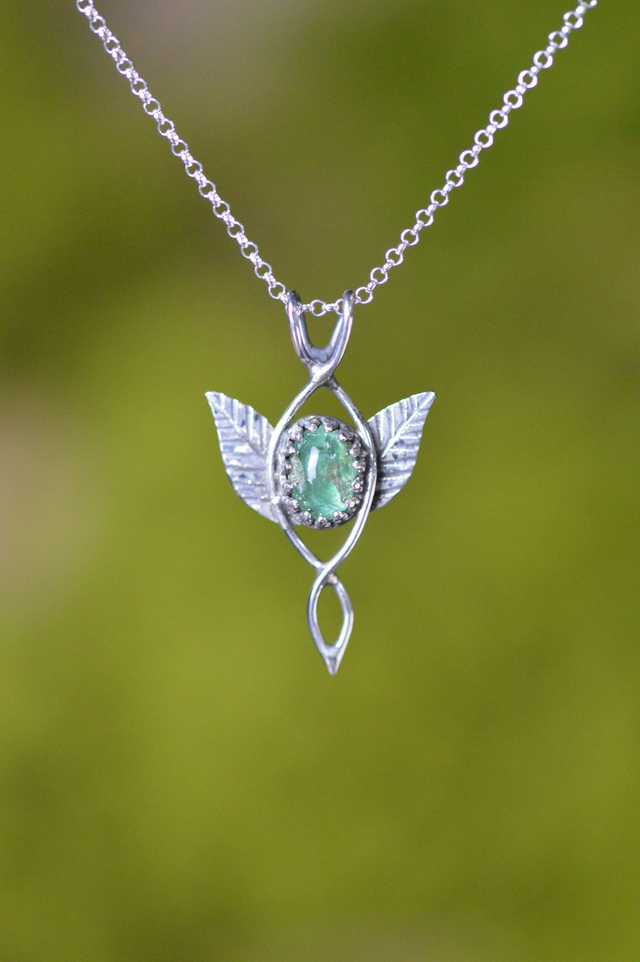 Pendentif Elfique - "Lueur" Emeraude