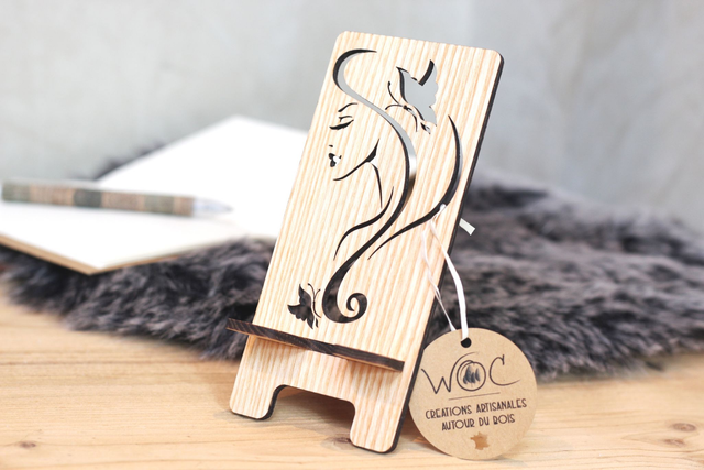 Support Smartphone - Modèle Femme Papillons