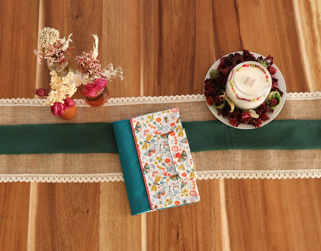 Papillon blanc - Bleu paon