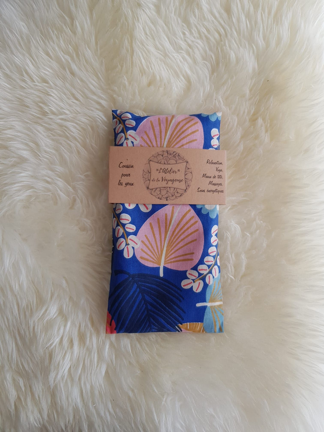 21 - Coussin pour les yeux - Feuilles sur fond bleu