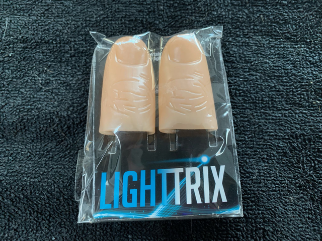 light up magic finger tips 
