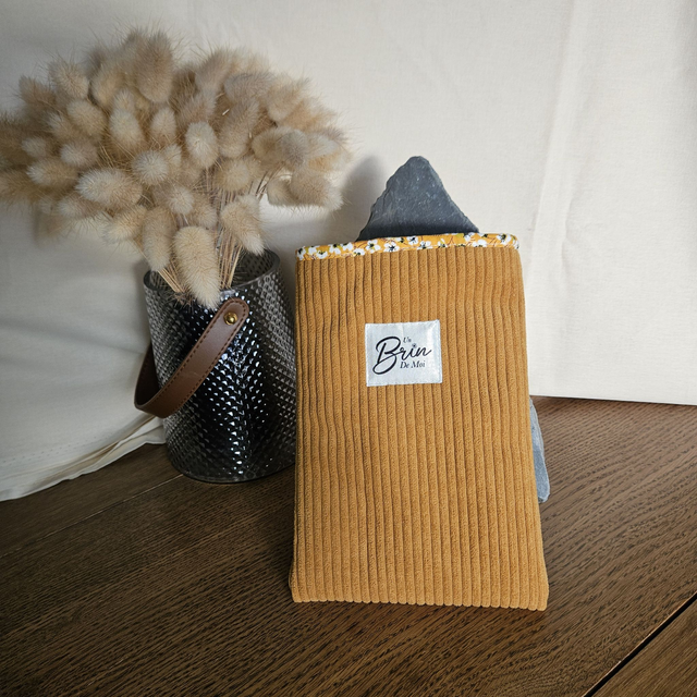 Housse de livre moutarde format Poche