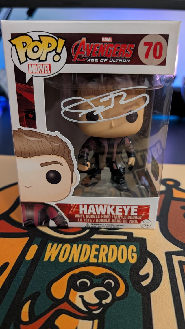 Funko Pop Marvel Avengers Age Of Ultron Hawkeye 70 Signed by Jeremy Renner With Swau COA