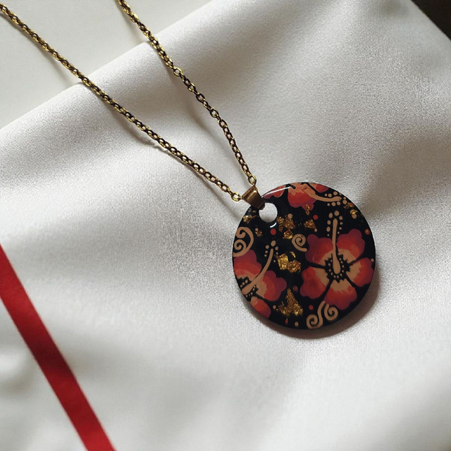 Collier dessiné Flora acier inoxydable rouge