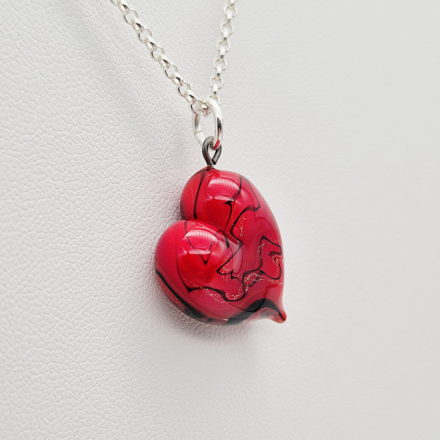 Pendentif Cœur rouge avec fil noir et aventurine dorée 4
