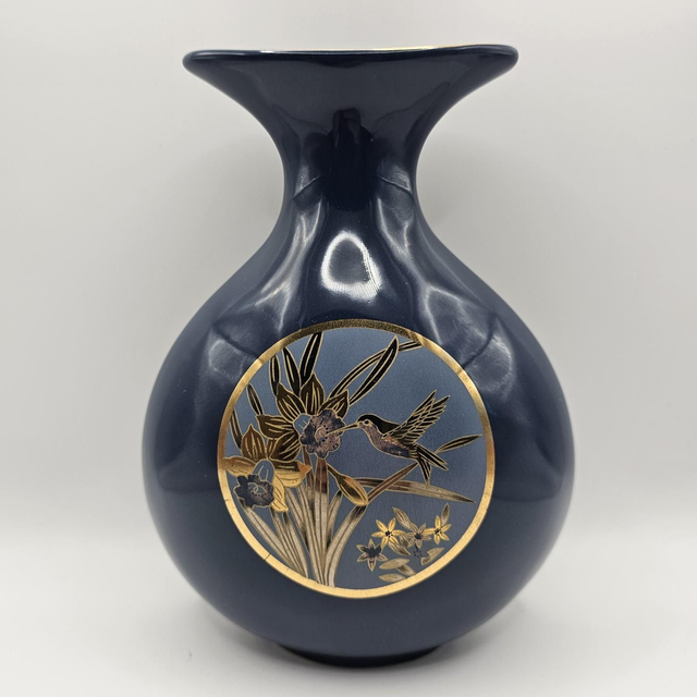 Vase décor d'oiseau mouche 