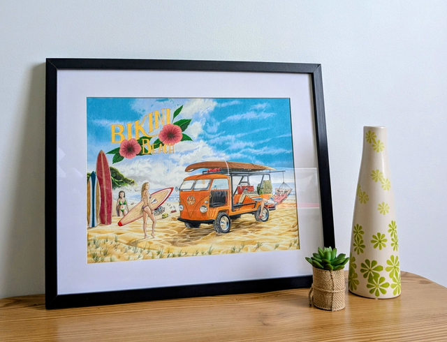 VW Combi - Bikini Beach