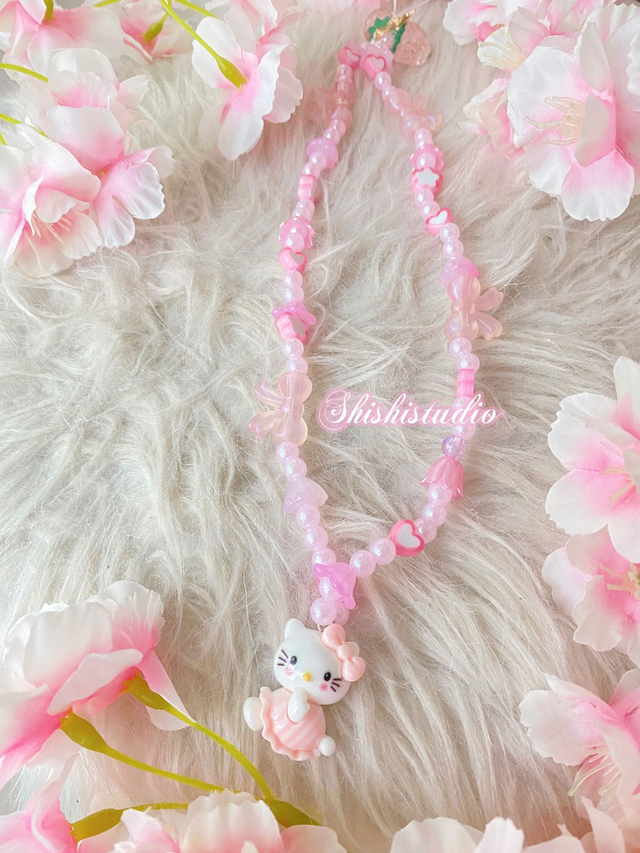 Hello Kitty Pink bracelet phone strap