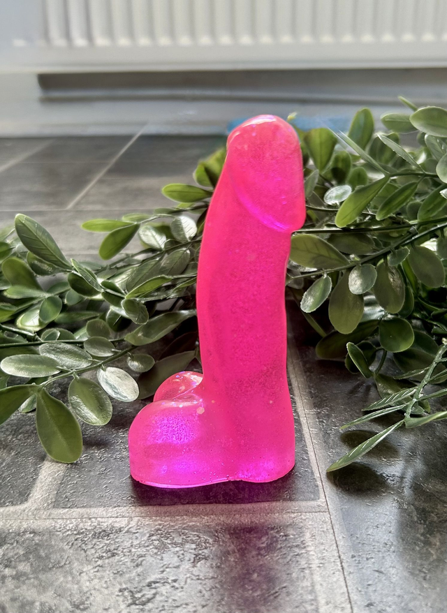 Penis Ornament - Bright Pink Glitter Penis - 12cm