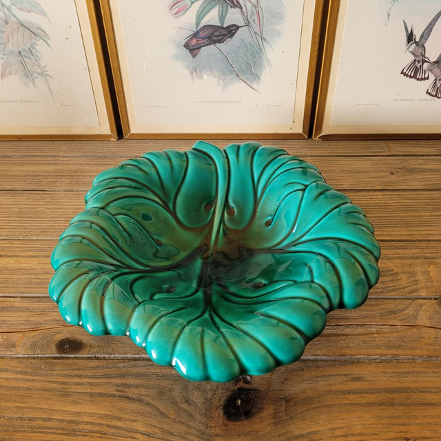 X Plat, saladier vintage barbotine forme feuille, marque Verceram 