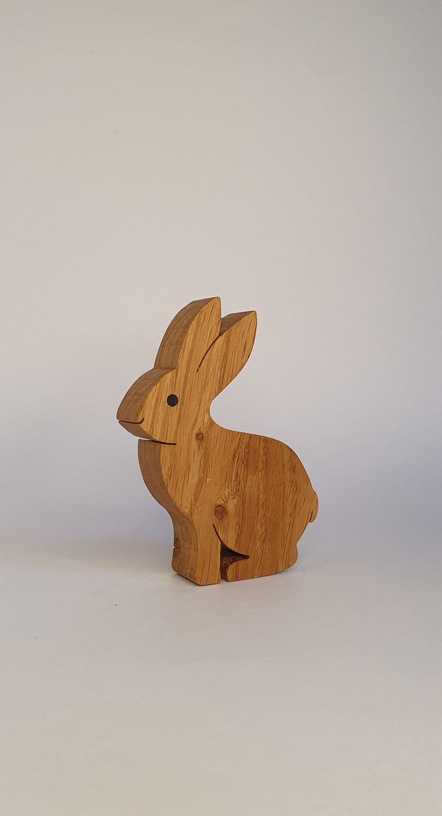 Lapin décoratif en bois de chêne et cuir noir