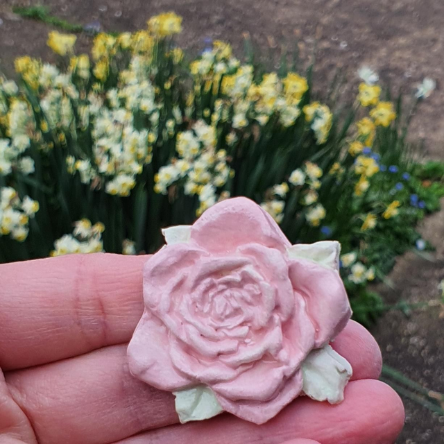 Pink rose badge