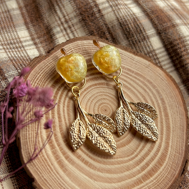 Cosy Autumn - Apple &amp; Leaf Earrings 