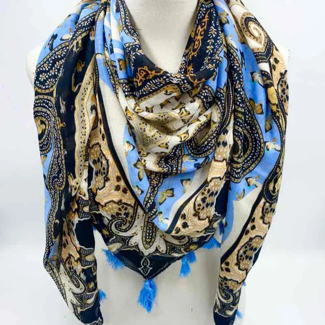 trendy scarves 