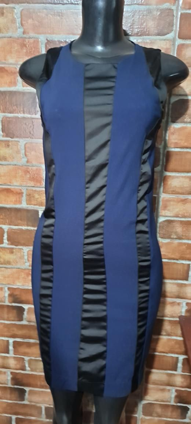 Vestido Tubinho Preto Com Azul. Sem Manga T/M