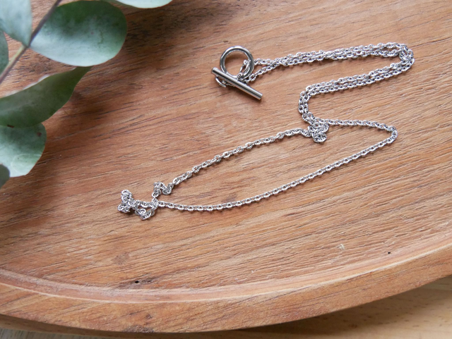 Chaine argentée mailles fines