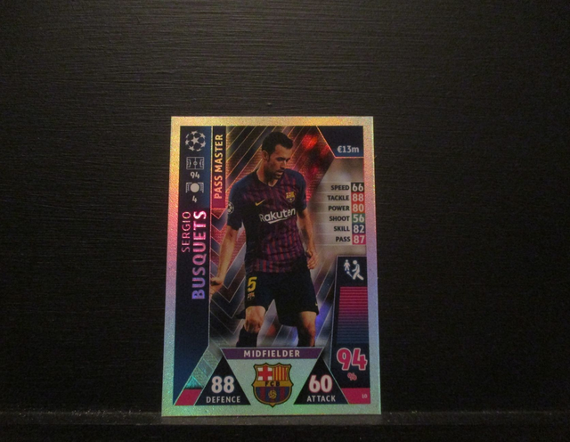 Sergio Busquets - UEFA Champions League Match Attax 2018/19 Original Trading Card #10