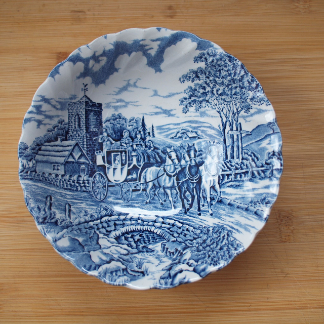 Myott | Schaaltje (diameter 16 cm | hoogte 4,5 cm) ‘Royal Mail’ motief in blauwe kleur | Vintage