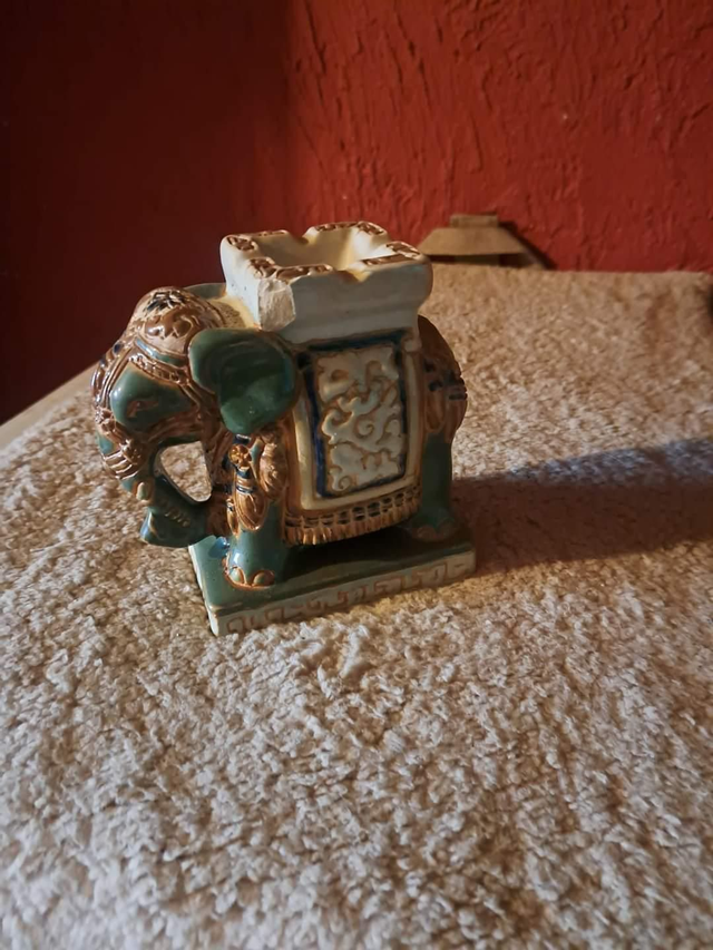 Éléphant turquoise 11cm