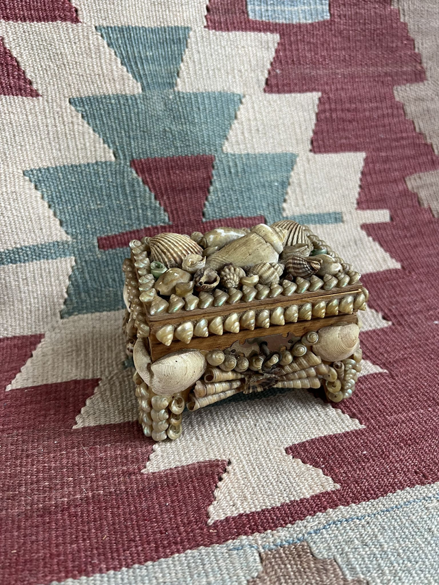 Shell Trinket Box With Key