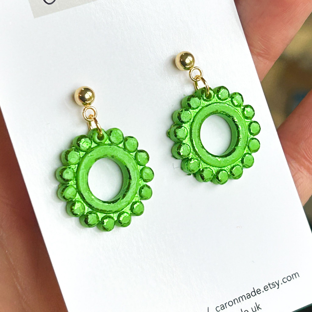 Bright green round embossed earrings