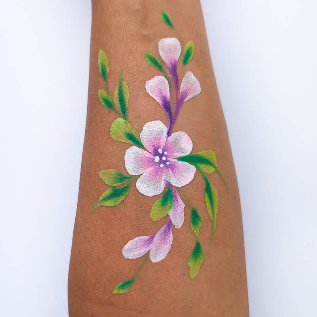 Couleur Caméléon - Pinceau Flora No 6