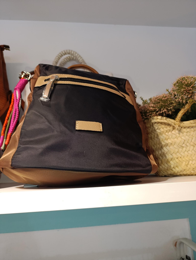 Mochila nylon combinación colores