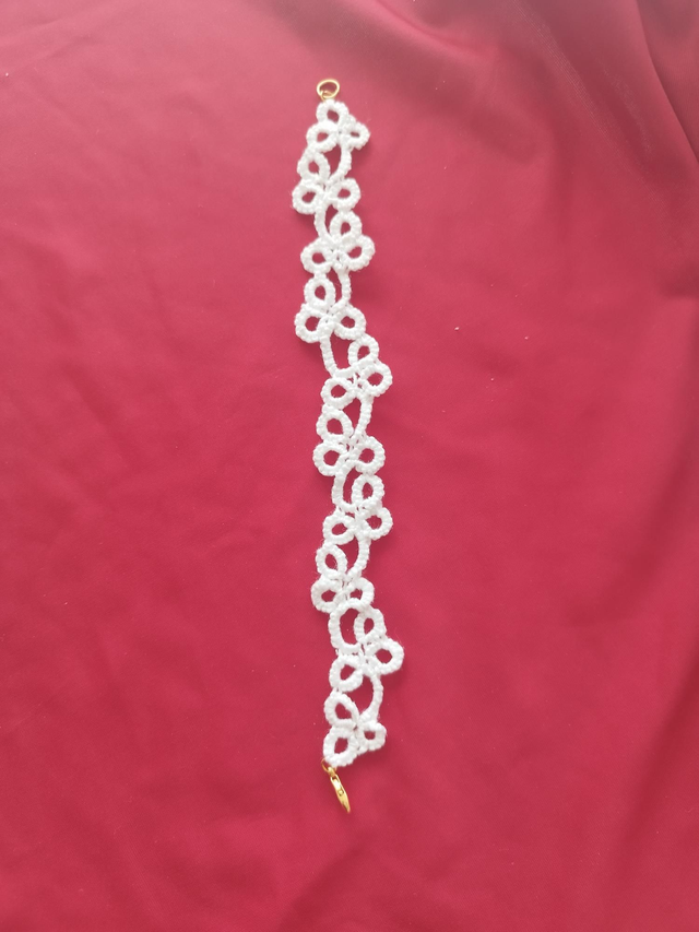 Bracelet blanc frivolité 