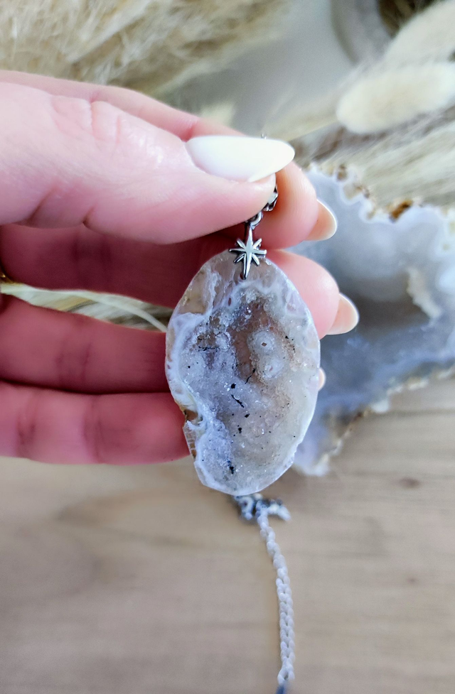 Pendentif Agate brute avec inclusions