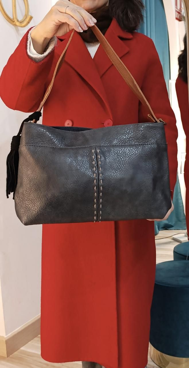 Bolso bandolera gris marengo asa camel