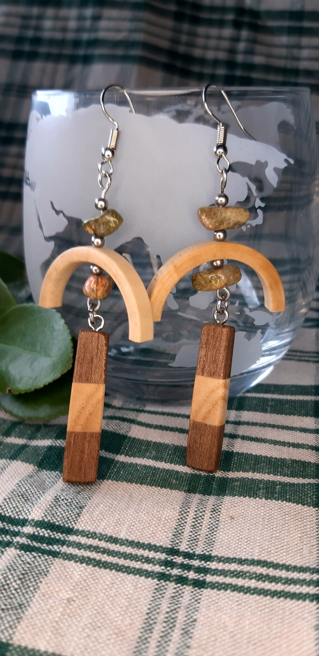 Boucles d'oreilles bois et pierres naturelles