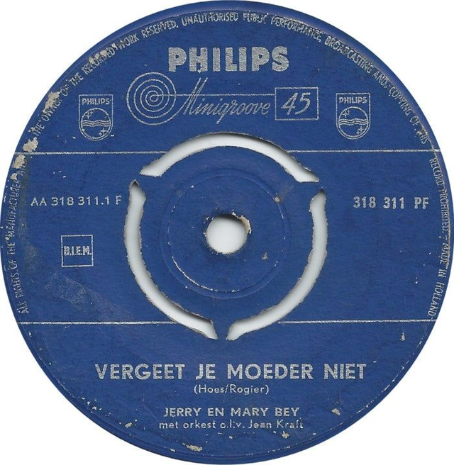 Jerry En Mary Bey - Vergeet Je Moeder Niet