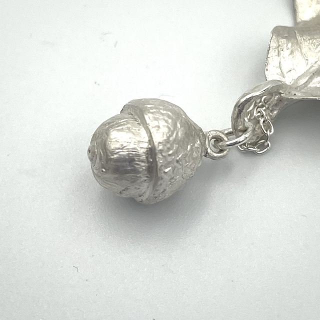 Silver oak leaf and acorn