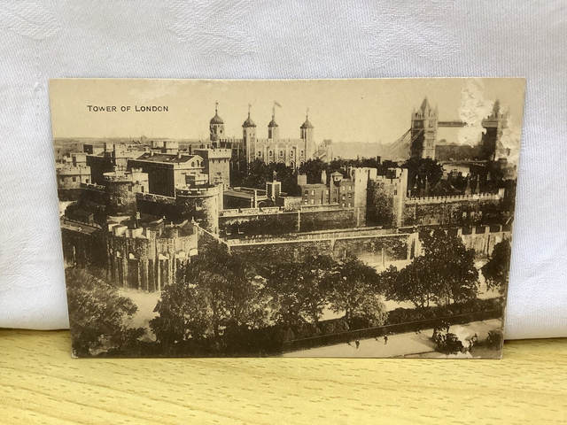 Tower of London - Vintage Postcard Card No.1 - unposted unbranded postcard Our Ref A177 £1.25