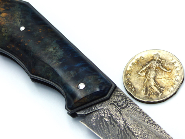 No'Name, cran forcé, Loupe d'Amboine stabilisée bleue Novawood.