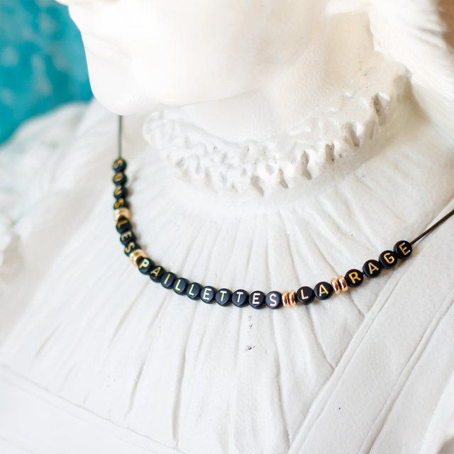 Collier Sous les paillettes la rage