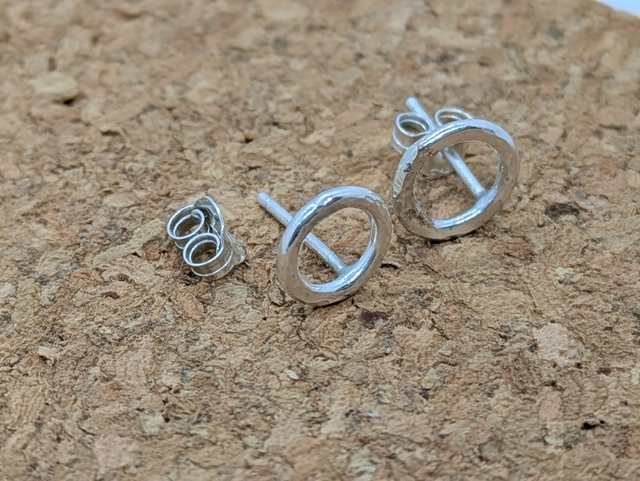 Medium Circle Earrings 