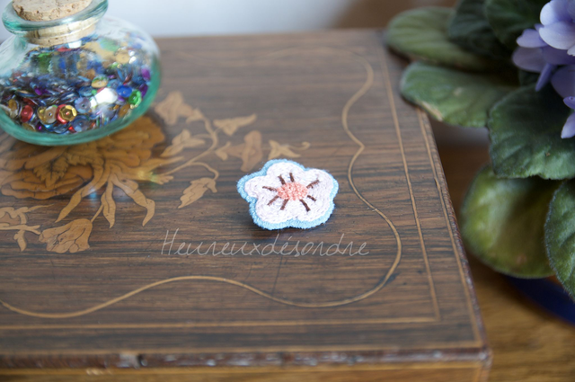 Broche fleur