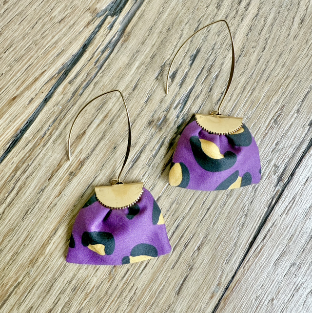 Boucles d&#039;oreilles -  LONGUES LÉOPARD - prune et jaune 