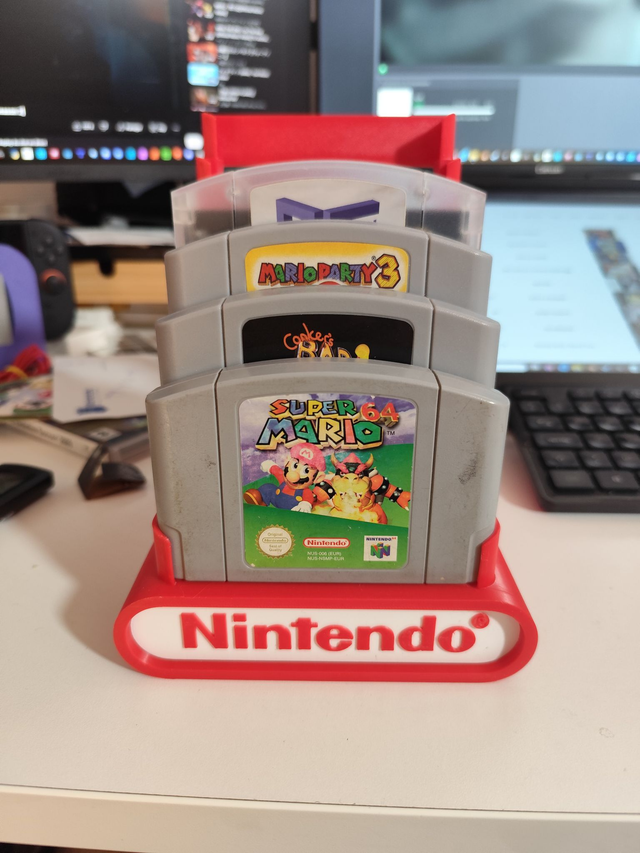 Support de jeux Nintendo 64 rouge