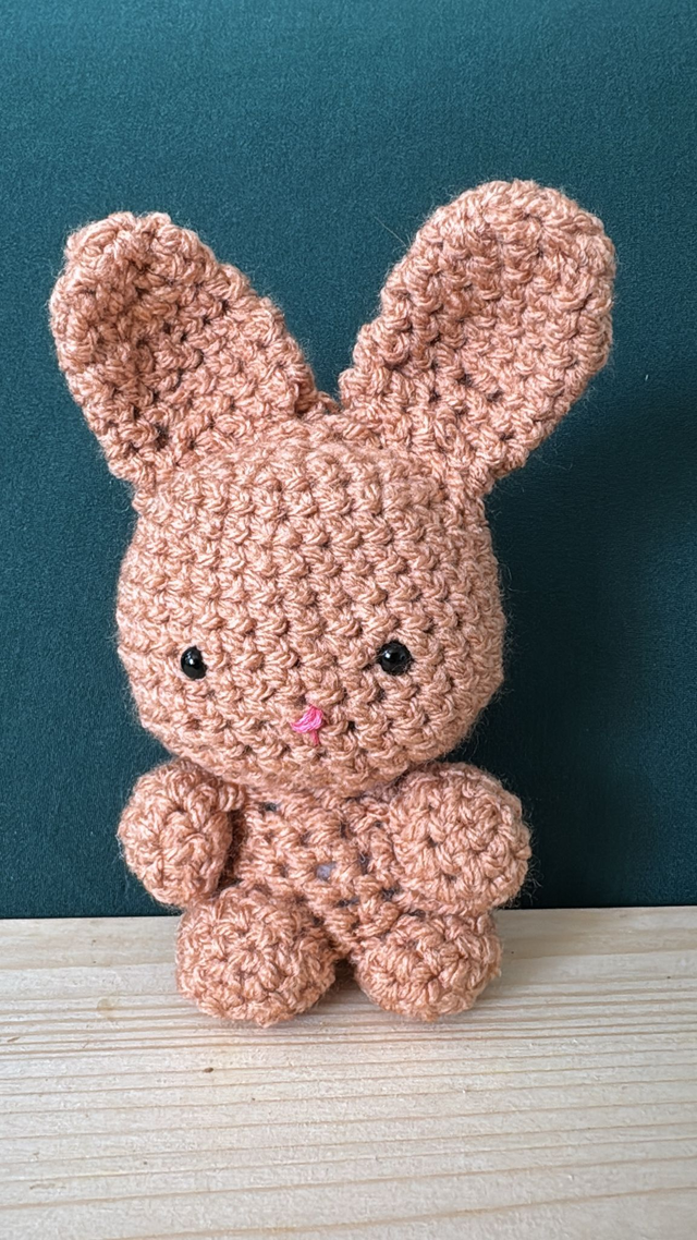Small Woven Rabbit - Design 9